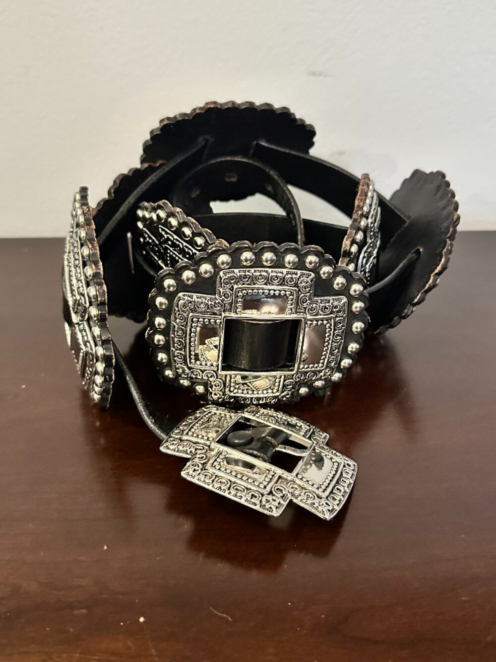 Roper Women's Size XL Western Black Concho Bling Cross Belt - Picture 2 of 9